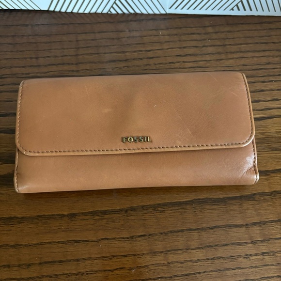 FOSSIL Brown Leather Bifold Checkbook Wallet - Picture 1 of 7